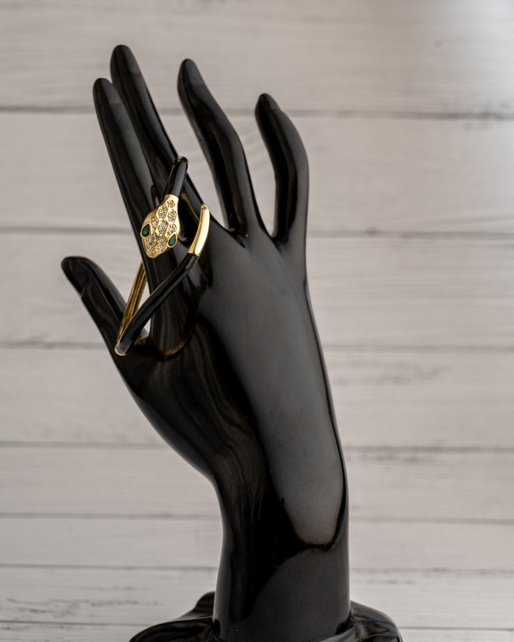 Snake Bangle Black