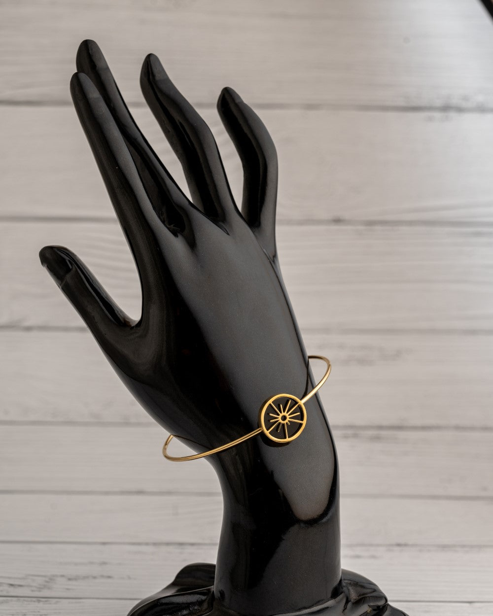 Black Stone With Star Bangle