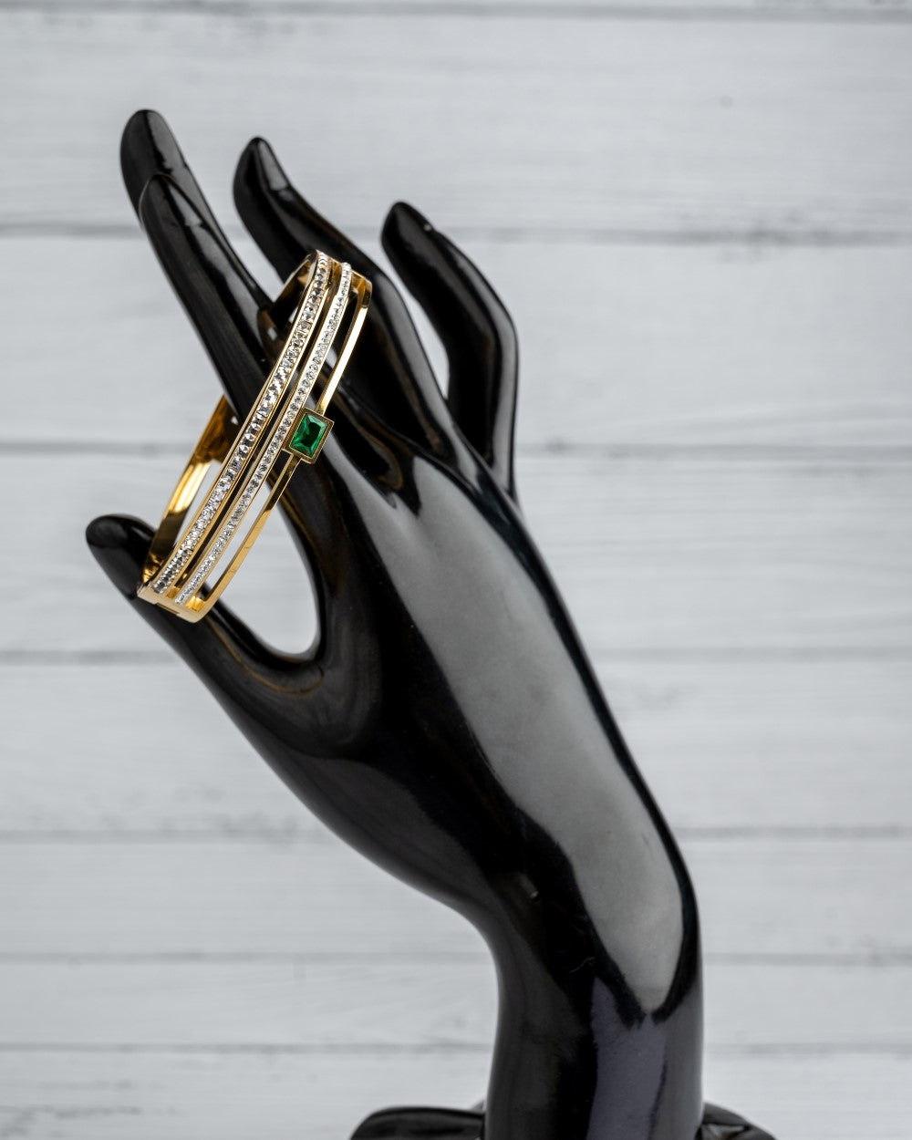 Thick Bangle With Green Stone & Diamond