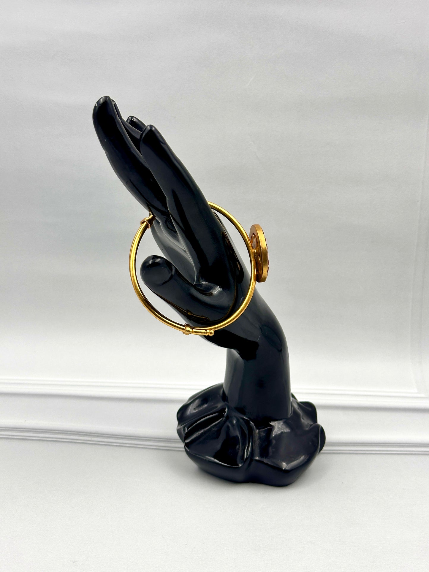 Gold Round Bracelet With Multicolour Flower