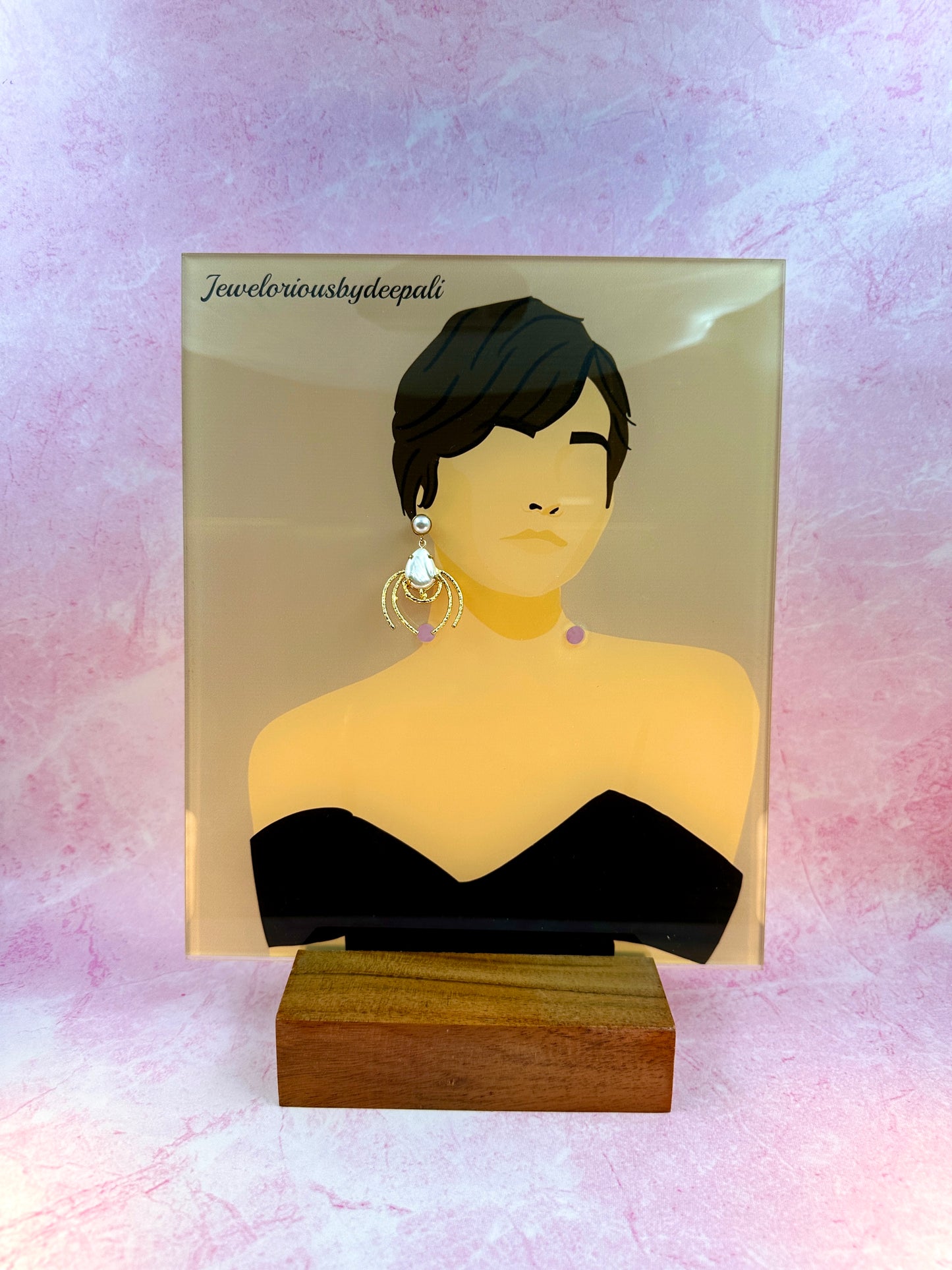 Ear - Pearls With Big Pearl & Gold Work