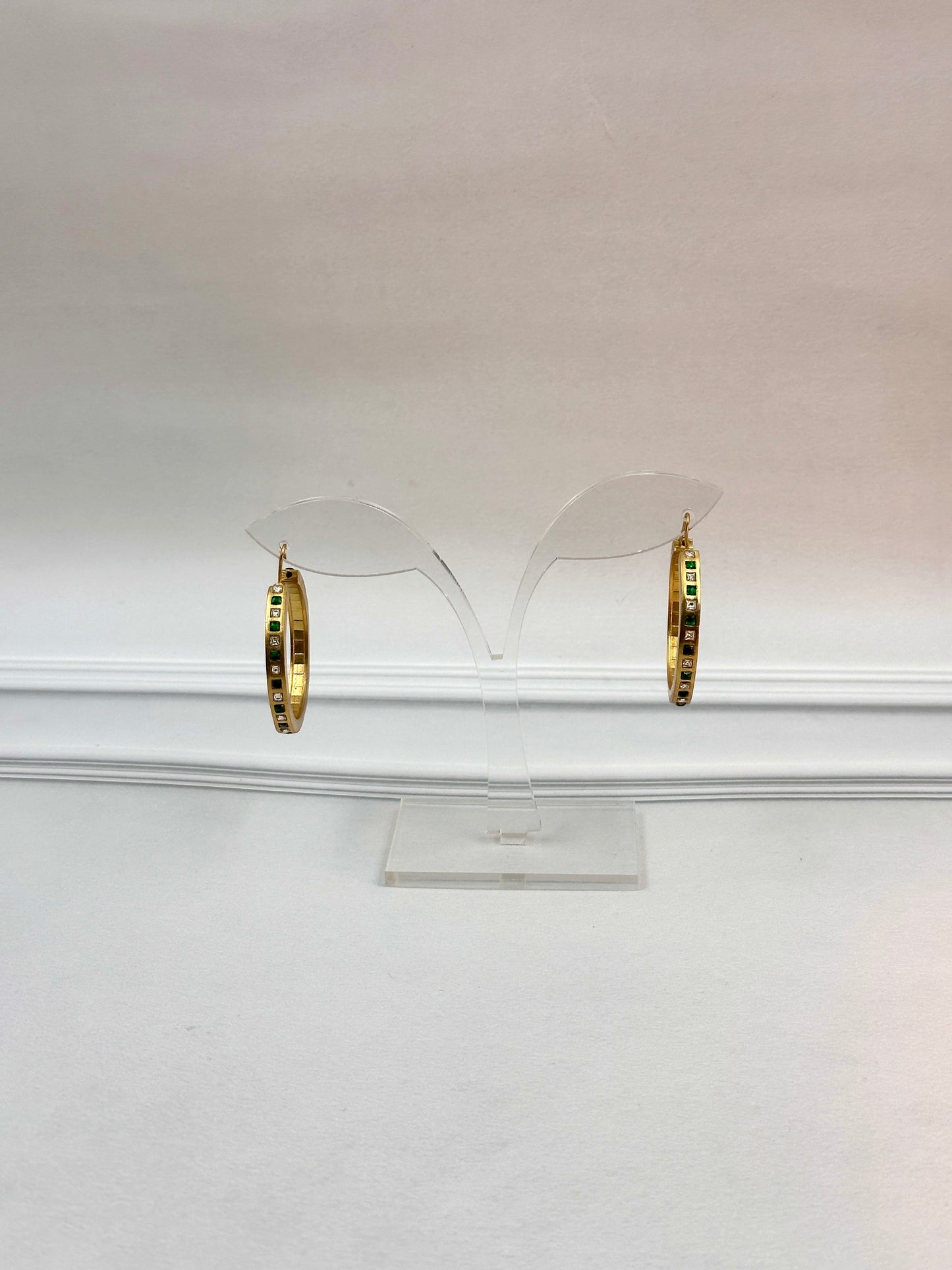 Ear- Gold Bali With White & Green Kundan