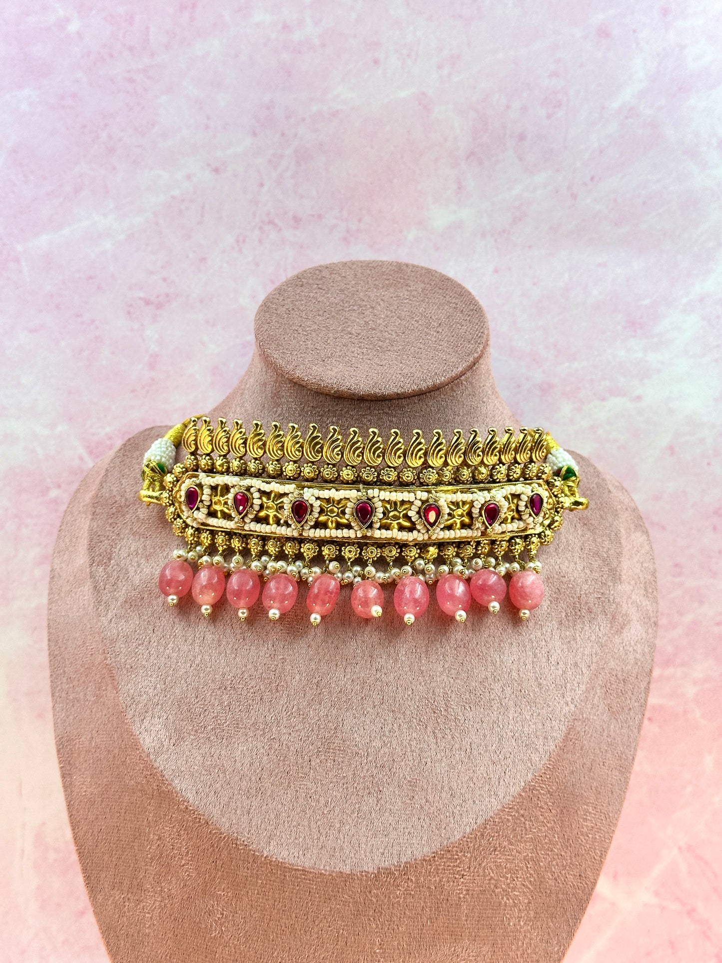 Gold Choker With Kundan & Pink Stone