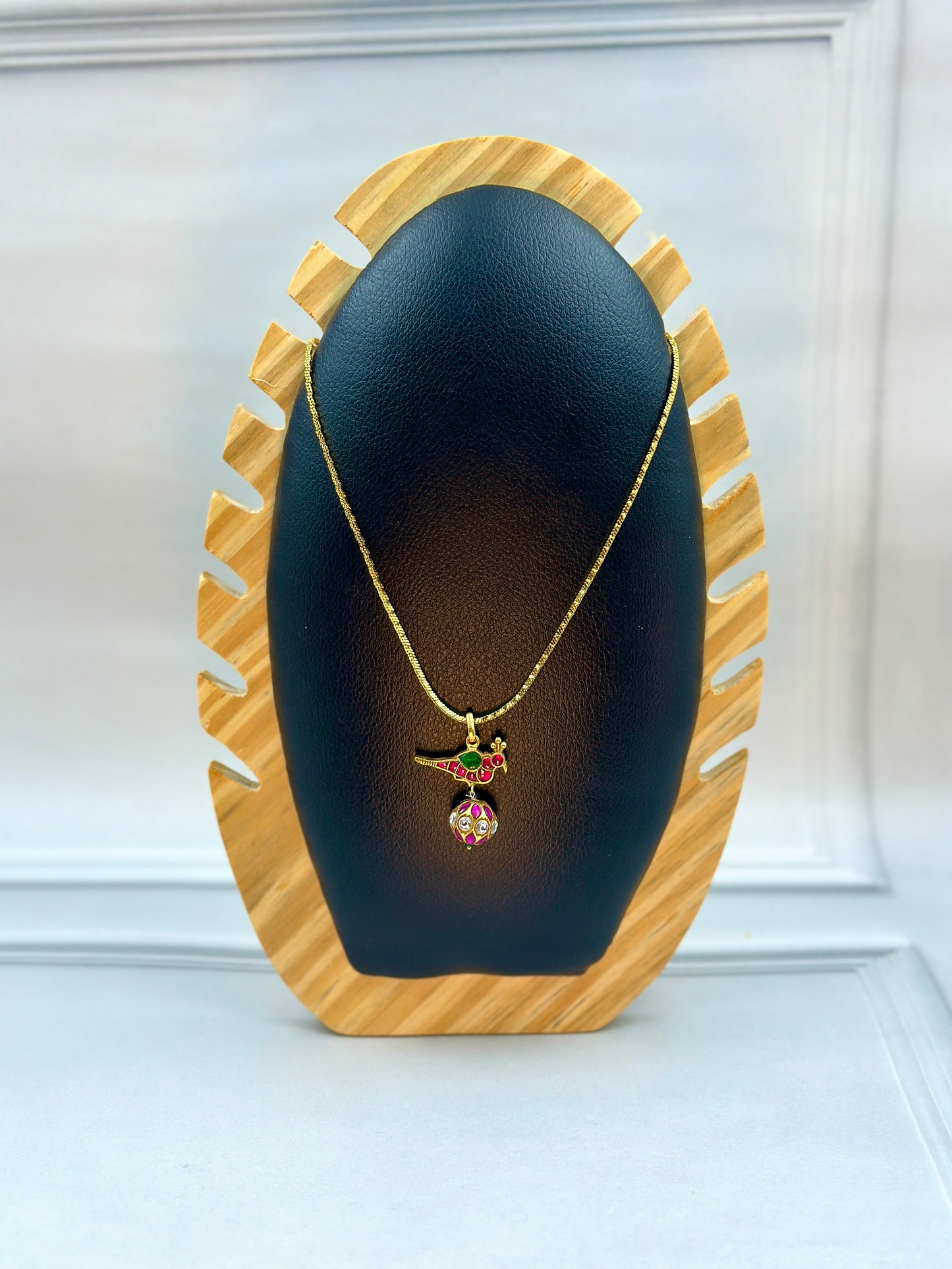 Pen - Green & Pink Kundan Bird With Pink & Kundan Work Ball Hanging