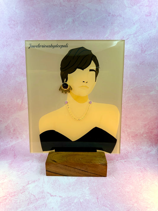 Black Round  Stone Studs With Gold Lines
