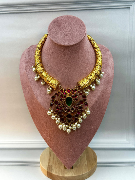 Gold Hasli With Multicolour Kundan Work